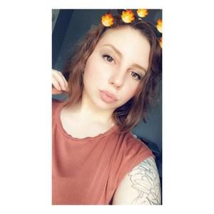 Meet your Posher, Danielle